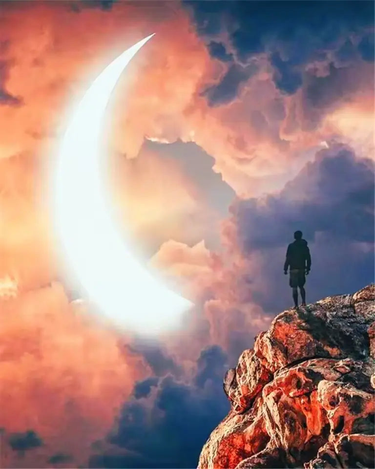 L'homme fasciné par le croissant de lune